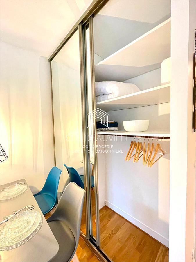 Studio 1 Gainsbourg C.L.S Deauville Esterno foto