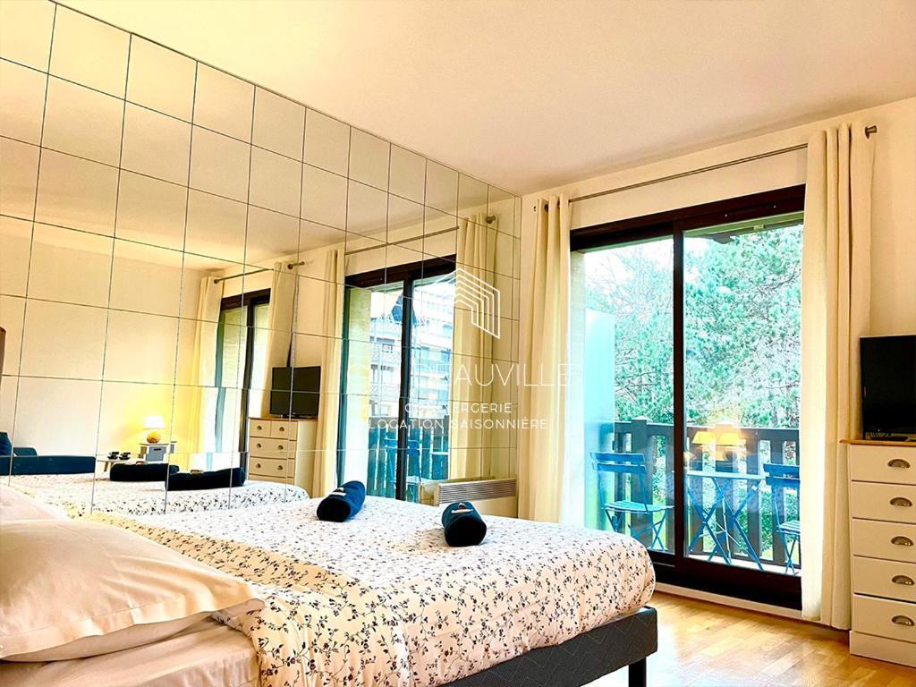 Studio 1 Gainsbourg C.L.S Deauville Esterno foto